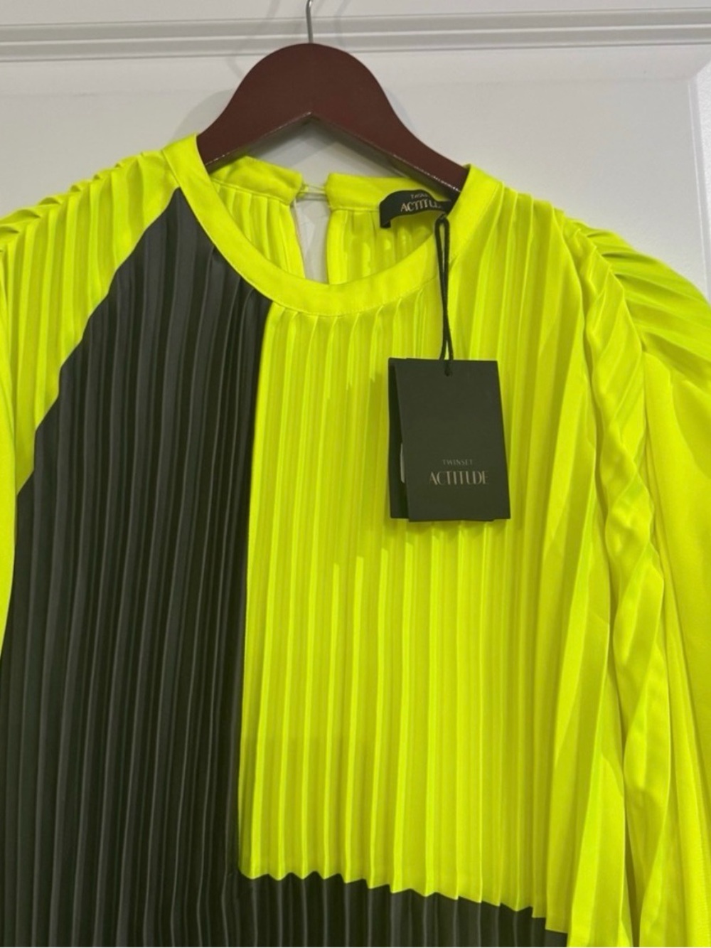 Twin-Set Neon Yellow, Black & Ivory Pleated Colorblock Maxi Dress - Picture 3 of 4